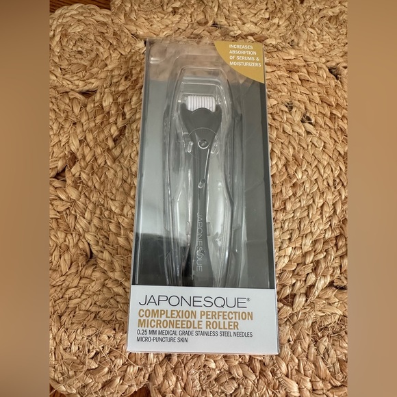 Japonesque Complexion Perfection Facial Microneedle Derma Roller 0.25mm-New- - Picture 6 of 6